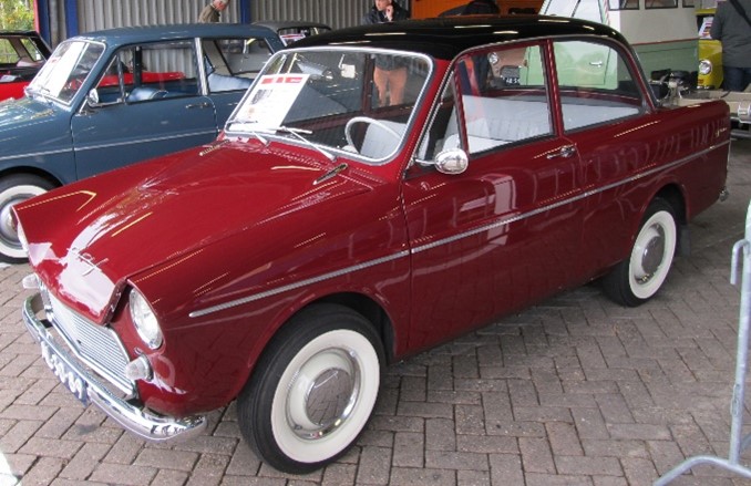 Daf 750 Sedan (Marona, donkerrood) Daf 750 Sedan (Marona, donkerrood)